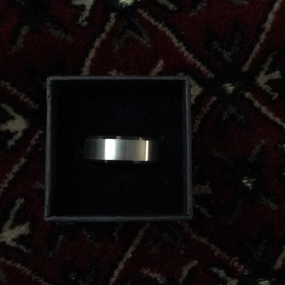 Men’s size 12 stainless steel wedding band - Picture 2 of 3
